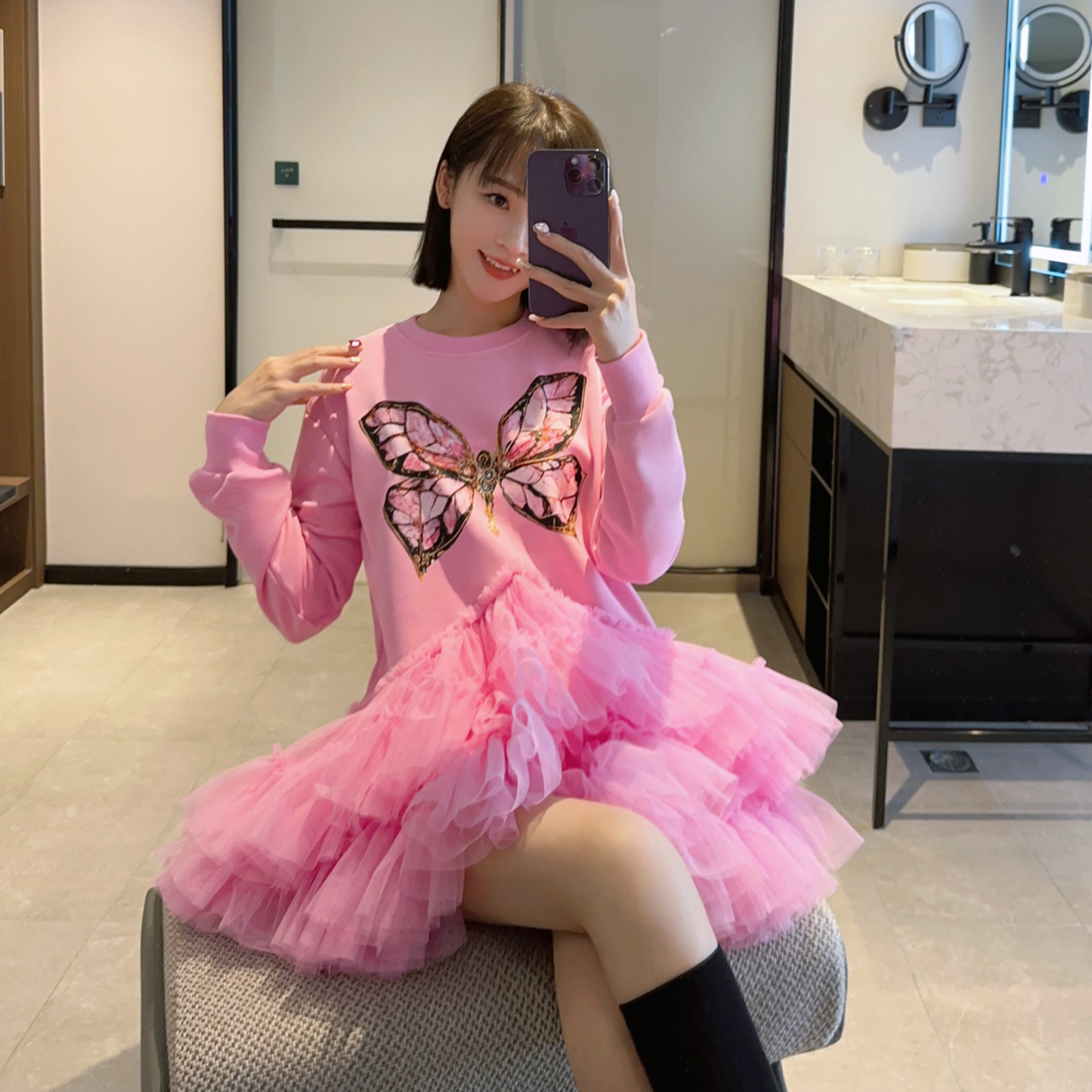 潮牌设计师超仙蝴蝶拼接重工蛋糕蓬蓬网纱甜美宽松粉嫩卫衣连衣裙