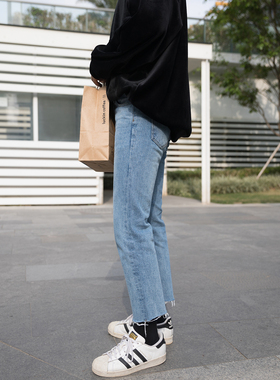 韩版浅蓝色九分牛仔裤男宽松休闲裤毛边9分直筒裤百搭复古情侣潮