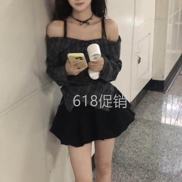 早秋季辣妹风气质穿搭套装格纹拼接一字领长袖衬衫花苞短裙两件套