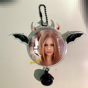 艾薇儿 拉维尼 周边挂件吧唧徽章谷子小礼品礼物装饰定制同款