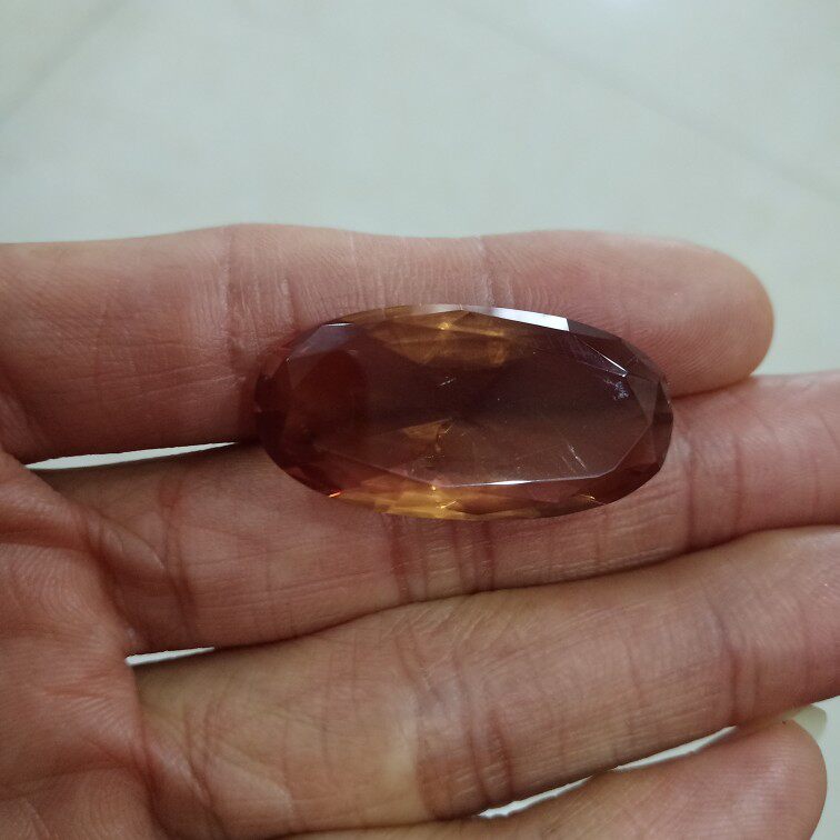 37克拉土耳其苏丹石水铝石变色石大戒面17x34mm椭圆形