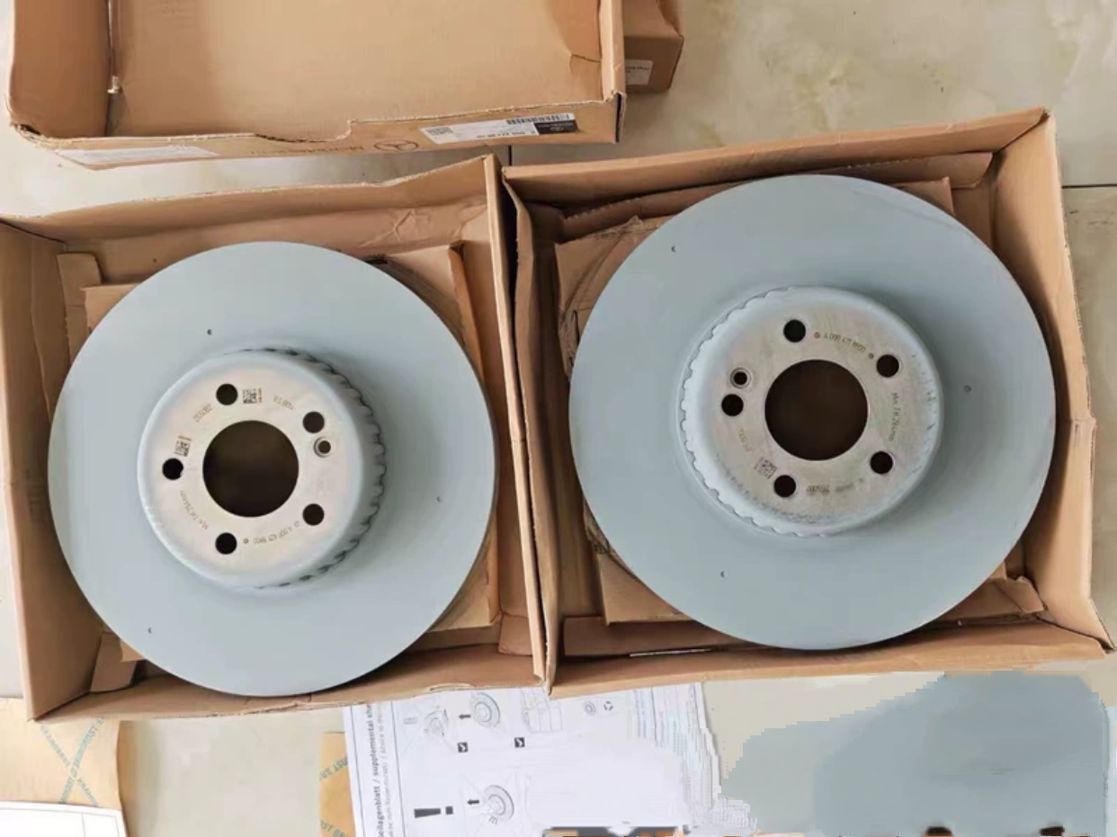 适用范围奔驰刹车盘c200c260 GLC260GLK300GLA220威霆刹车盘