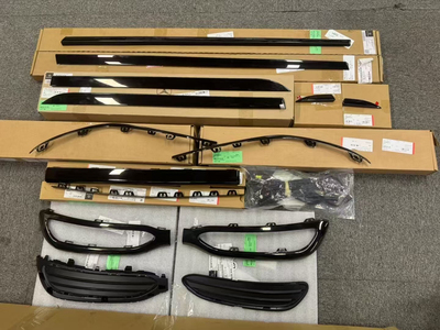 适用奔驰电动车EQA350EQS250EQC450EQB250杠中网亮条标识牌照板脑