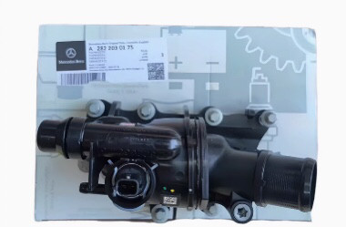 适用于奔驰M282 A180 A35 GLA180/200 GLB180 GLB200发动机节温器