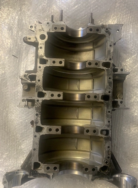 奔驰M156AMG曲轴大瓦盖中缸活塞曲轴连杆机油泵油底壳正时盖E63