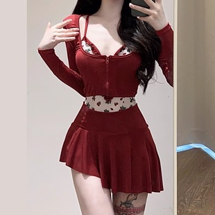 世可儿元 裙三件套泡温 气草莓印花遮肚显瘦温泉泳衣连体泳衣女长袖
