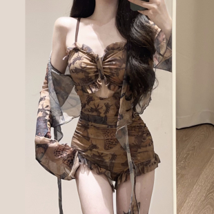 世可儿美拉德废土蝴蝶温泉泳衣女高级显瘦遮肉吊带连体长袖 两件套