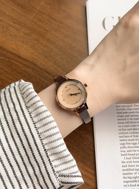 聚利时julius手表女士2025新款复古文艺学生小巧简约时尚皮带防水