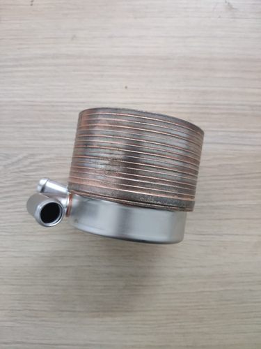 适用森林人XV傲虎力狮翼豹STI原装发动机机油散热器