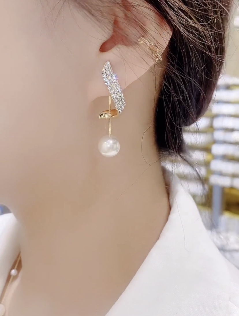 珍珠吊坠耳坠镶钻两戴耳环2025年新款潮气质高雅简约925银针耳饰