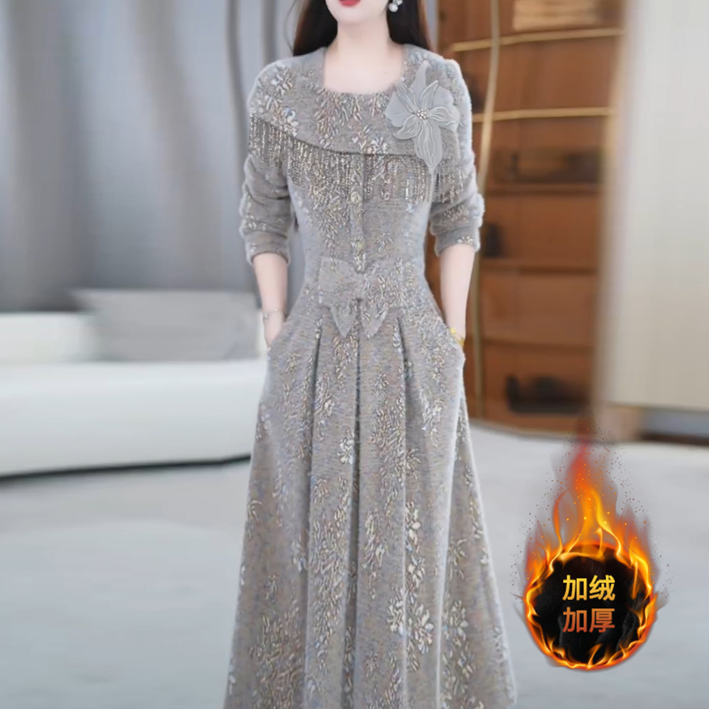 连衣裙2025新款女秋冬季十三行爆款加厚高档长袖轻奢高级感配大衣