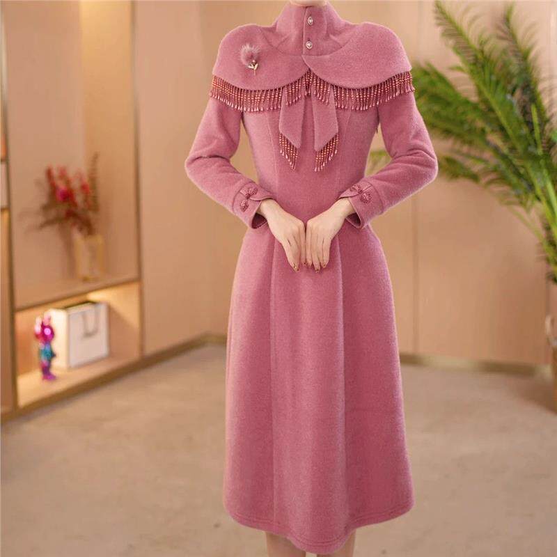 连衣裙2025新款今年流行爆款冬季穿搭女精致女人收腰中长款裙子