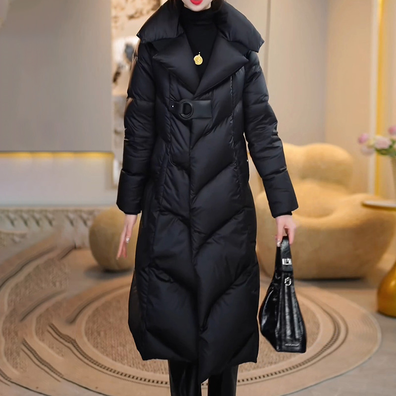 嘉兴平湖羽绒服女2025新款冬季九江今年流行爆款时尚妈妈中长外套