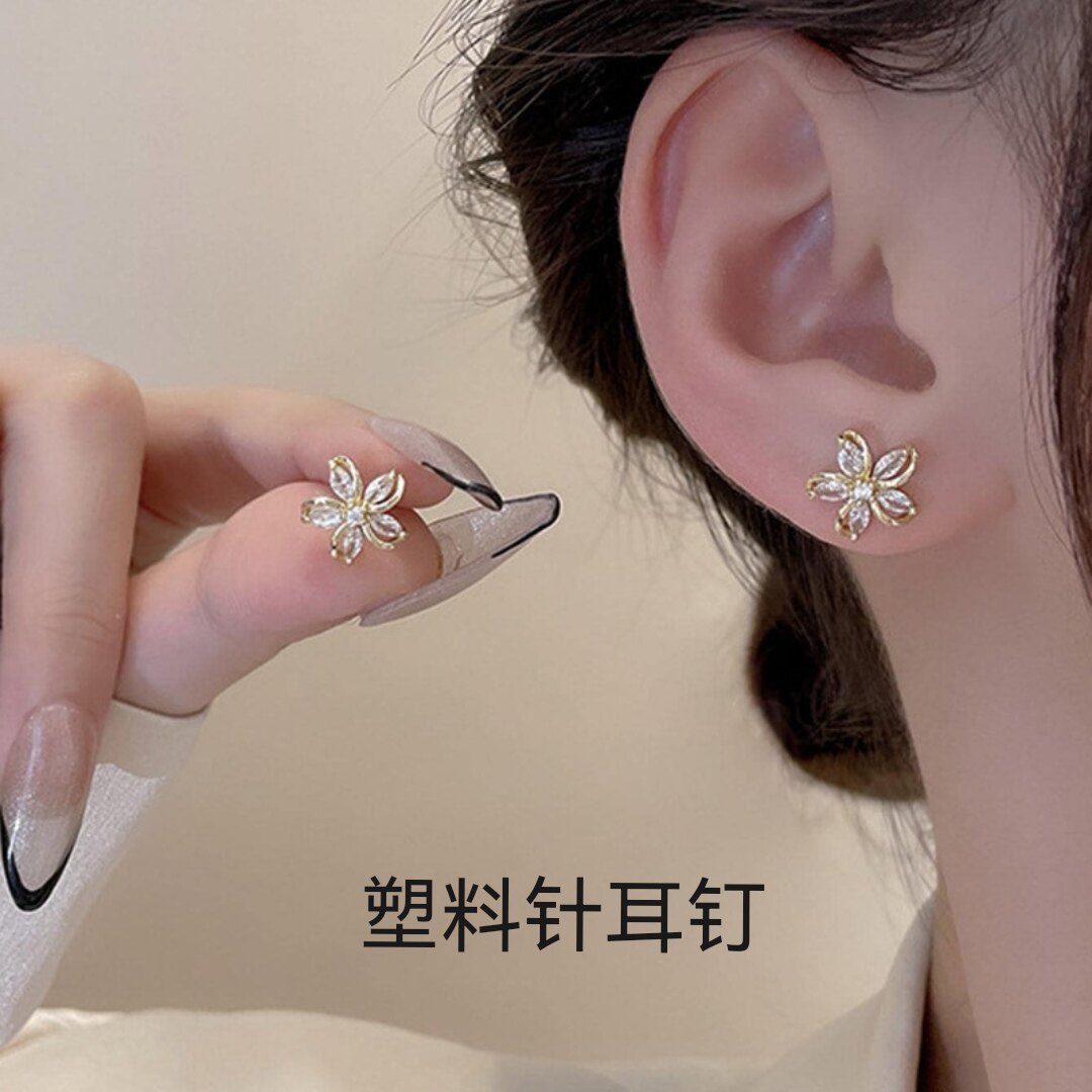 塑料针花朵耳环时尚网红气质女神范耳钉韩版简约甜美耳饰新款潮女