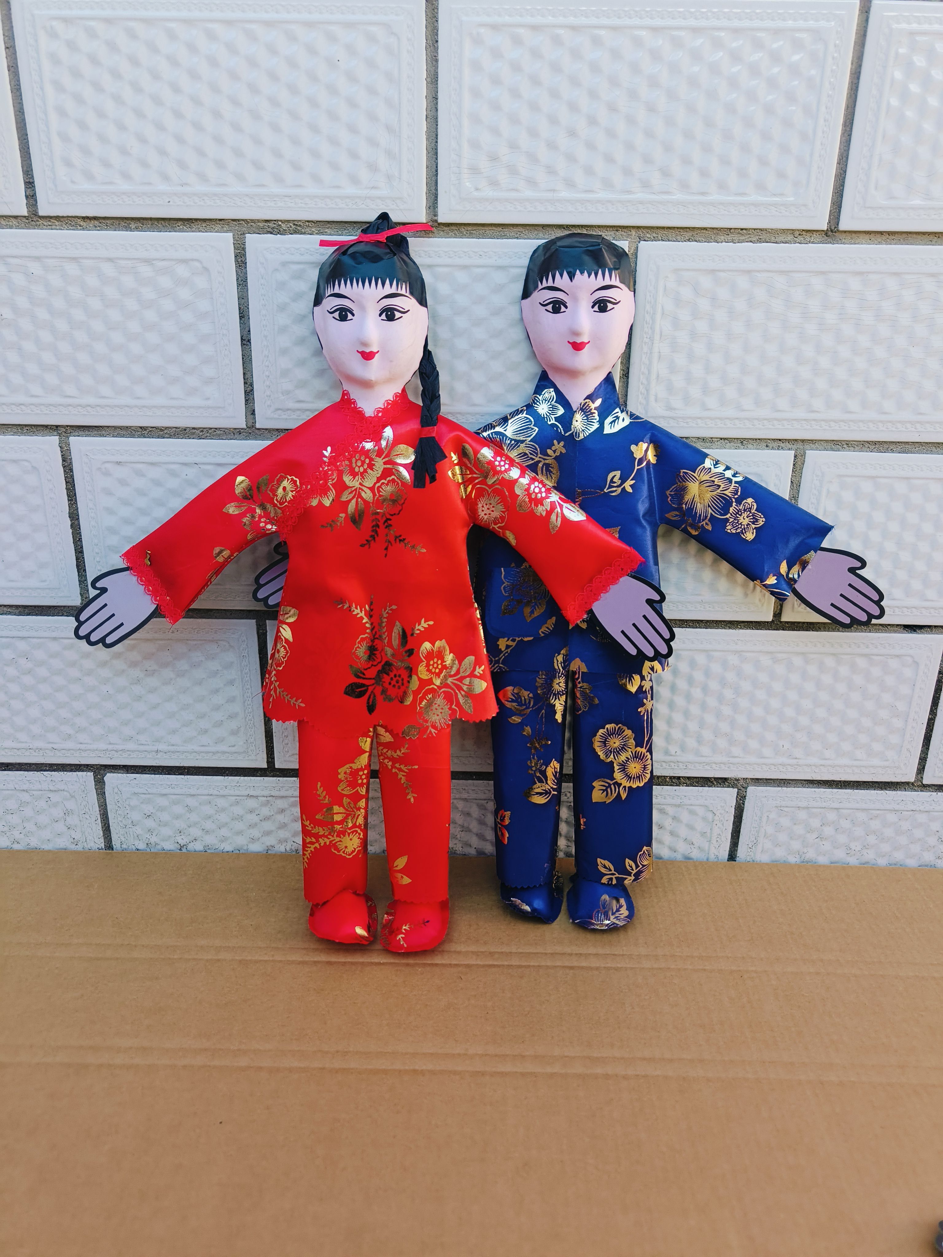 童男女子华丽金童玉女成品绸缎布衣棉花填充男女娃娃多种颜色可订