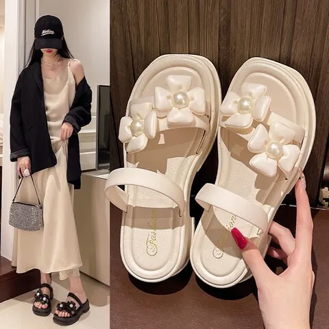 外穿花朵凉拖2024仙女新款夏季拖鞋女海边踩屎感女款厚底软底
