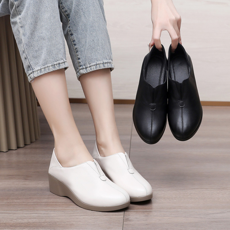 深口单鞋女真皮软皮坡跟女鞋2025春秋新款粗跟妈妈鞋不累脚高跟鞋