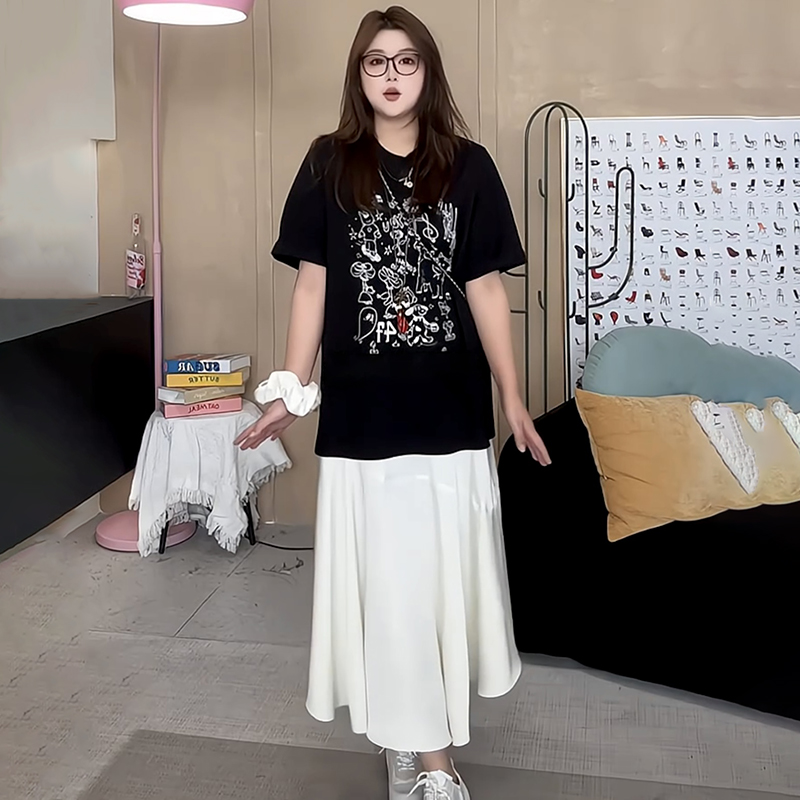大码女装胖mm韩版假两件涂鸦印花短袖连衣裙2025夏季显瘦遮肉长裙