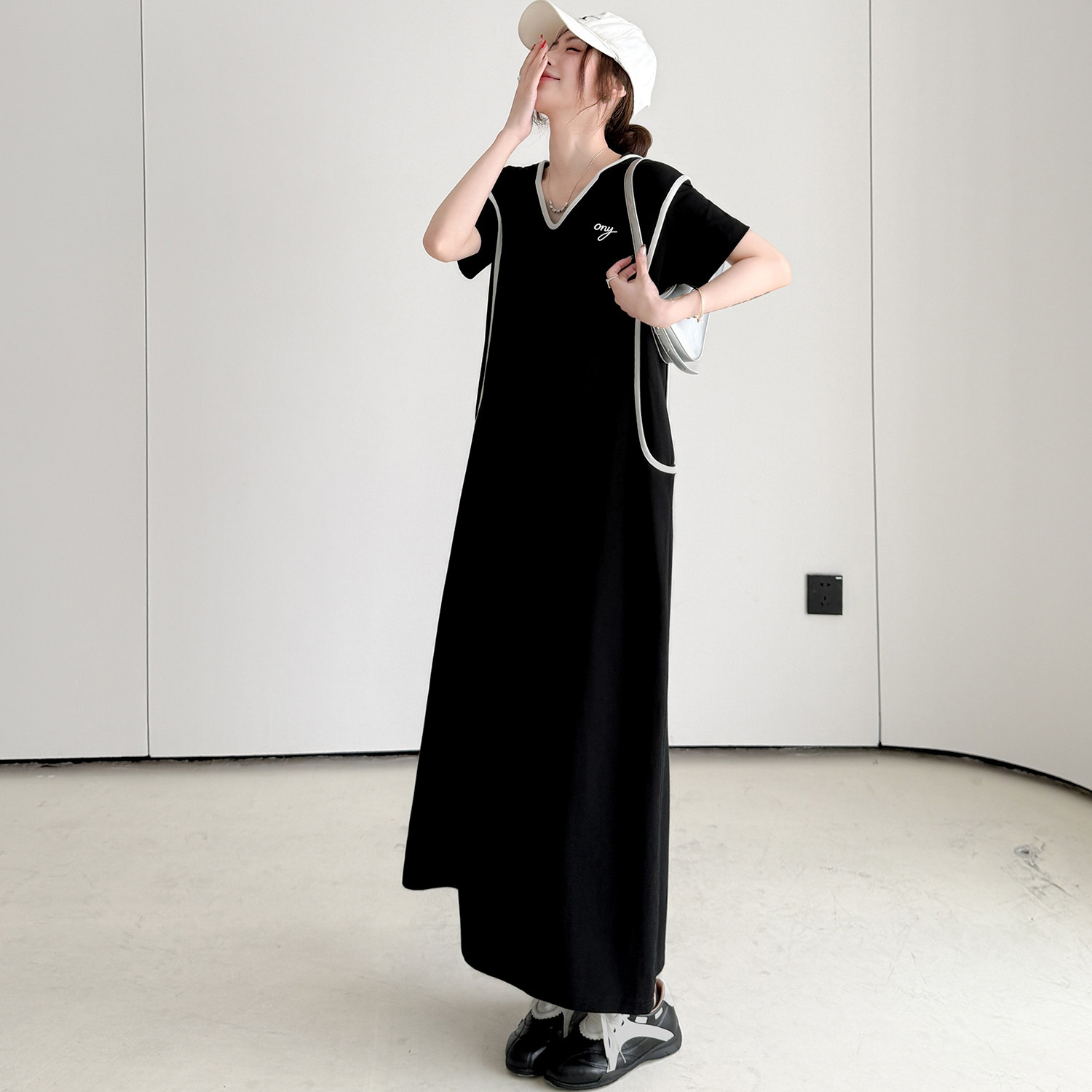 描边时尚气质短袖T恤长裙子2026夏季新款宽松显瘦遮肉懒人连衣裙