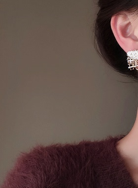 独特气质小众设计感方形网格耳环女金色高级感几何耳钉蚊香盘耳夹