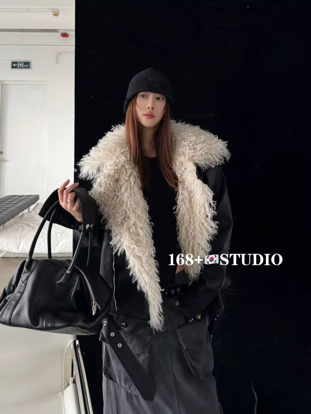 2025秋冬新款重工设计款毛毛领拼接夹棉机车皮衣外套女羊毛卷