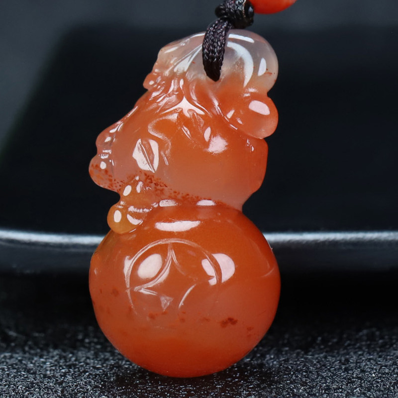 正品天然四川凉山南红玛瑙吊坠柿项坠/吊坠
