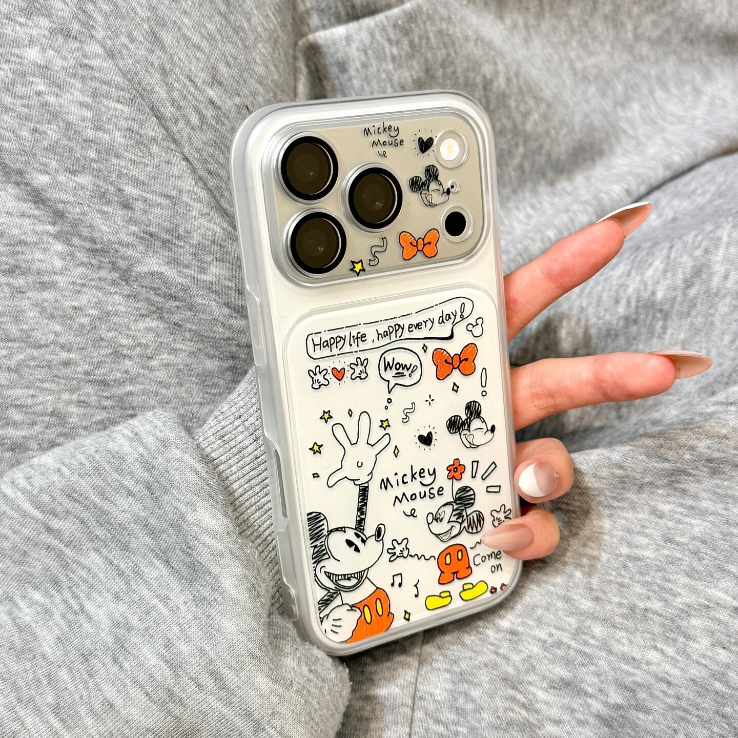 可爱涂鸦线条米奇大视窗镜头膜适用于iphone17promax苹果14手机壳15新款16pro女13链条17pm全包边防摔保护套