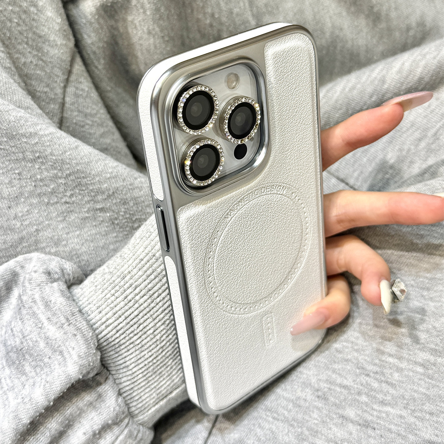 高级感雅典白色皮纹磁吸壳电镀边框适用于iphone17promax苹果14手机壳15新款16pro女13秋冬季17pm皮质防摔套,3C数码配件,手机保护套/壳,淘宝优惠券,粉丝福利购,淘宝优惠卷