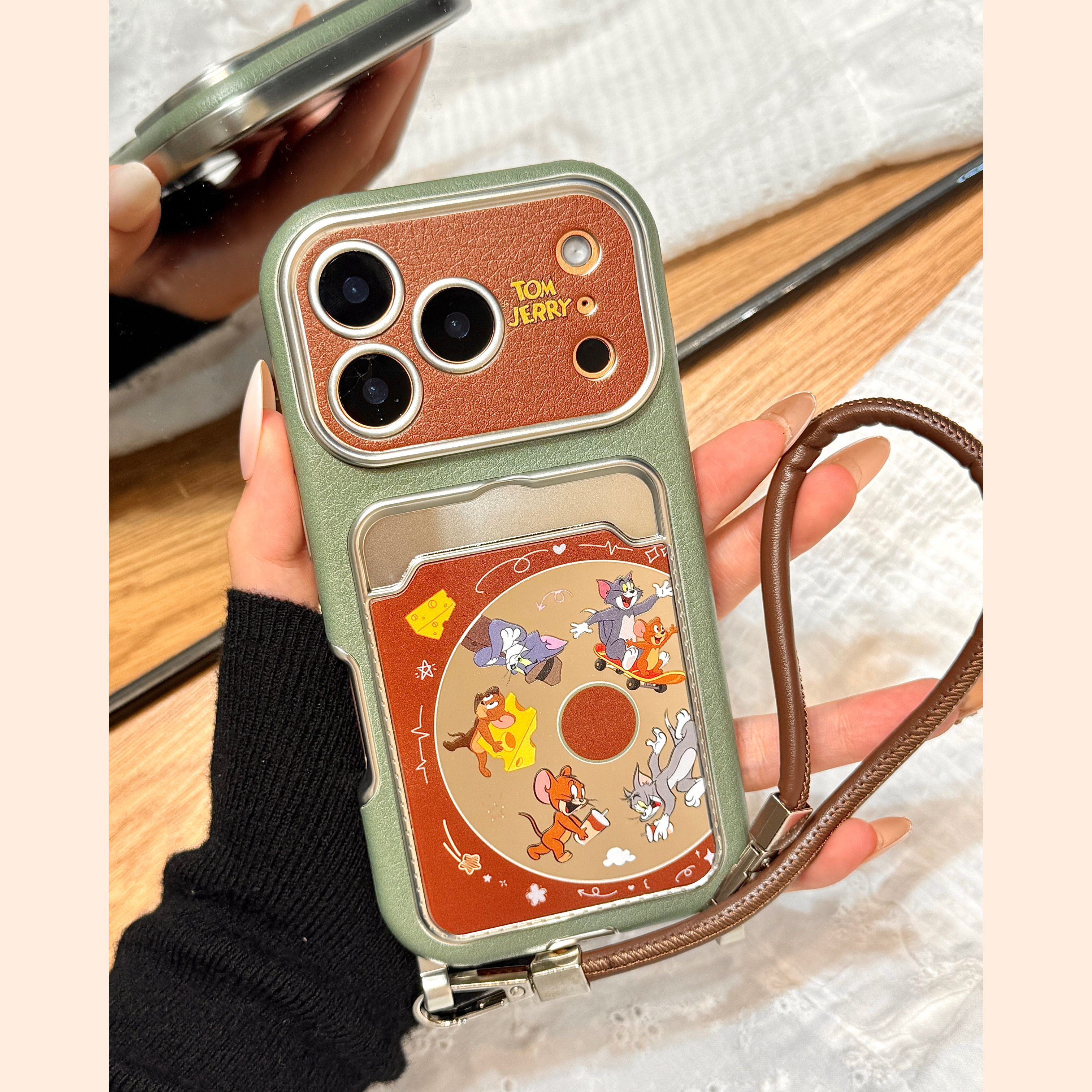 可爱镜面碟片猫和老鼠卡包手提挂绳适用于iphone17promax苹果14手机壳15新款16pro女13大视窗17pm皮纹防摔套