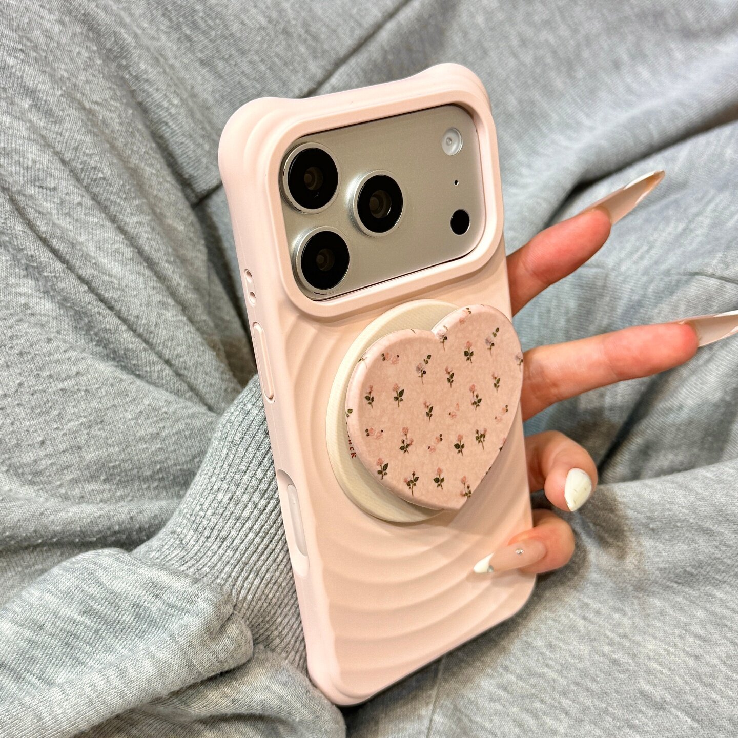 少女粉色波漾液态硅胶小碎花朵磁吸支架适用于iphone18promax苹果14手机壳15新款16pro女13高级感17pm防摔套图片