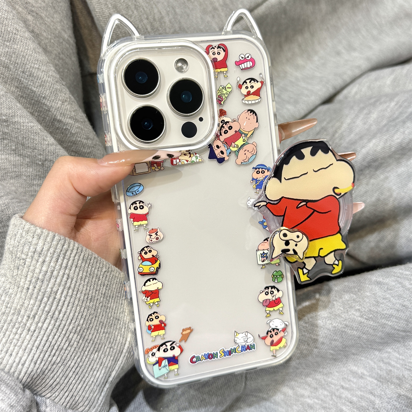 日系卡通动漫可爱蜡笔小新旋转支架适用于iphone16promax苹果14手机壳15新款15pro女16二合一13pm硅胶防摔套