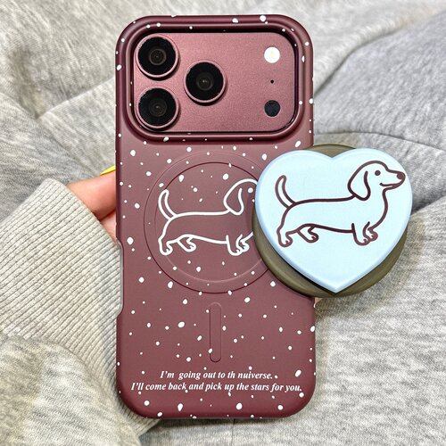 深樱桃红色满屏泼墨腊肠狗磁吸支架适用于iphone18promax苹果17手机壳15新款16pro女17pm菲林硬壳防摔保护套