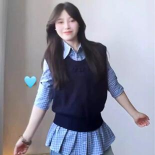蓝色格子衬衫女春秋季设计感长袖修身收腰内搭衬衣女款学院风上衣