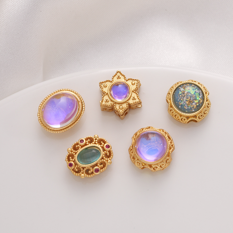 临兰包金镀金镂空仿宝石配饰