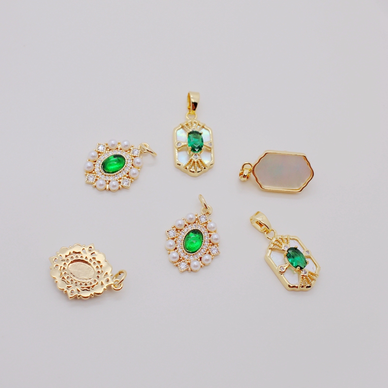 临兰铜镶贝壳锆石镀真金保色吊坠