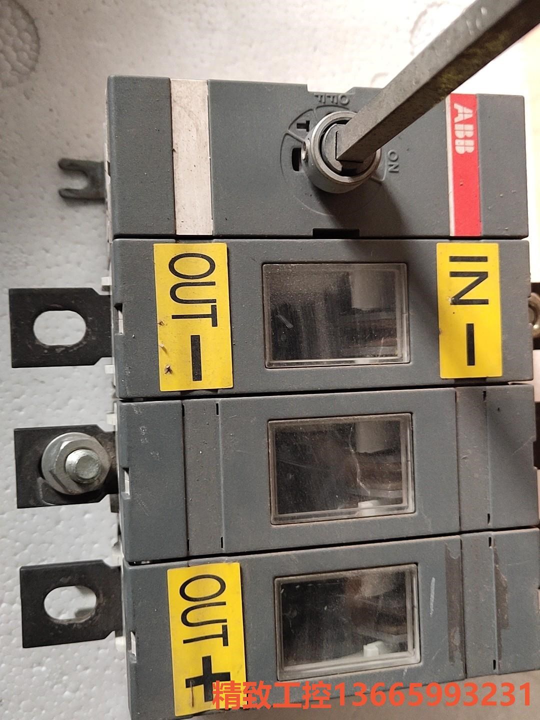 议价产品:ABB 隔离开关OT250E03P 250A 3P 自带操作
