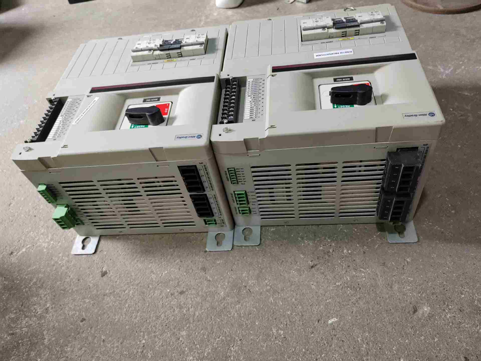 询价拍货 20594-XL7S-C2 75A 原装拆机AB伺服驱动器