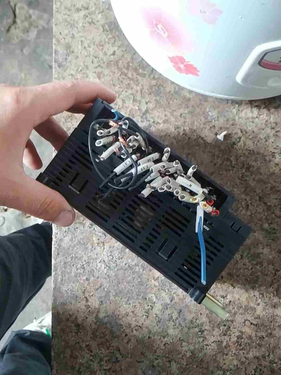 询价拍货 PLC 欧姆龙PL一C，CP1E一E40SDRA，二手拆机成