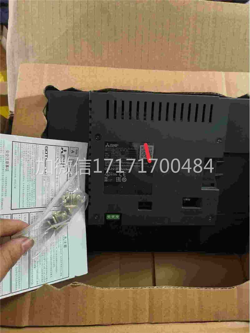 询价拍货 议价-三菱摸屏全新GS21触1D0-WTB-N有 配件齐全，兴趣的