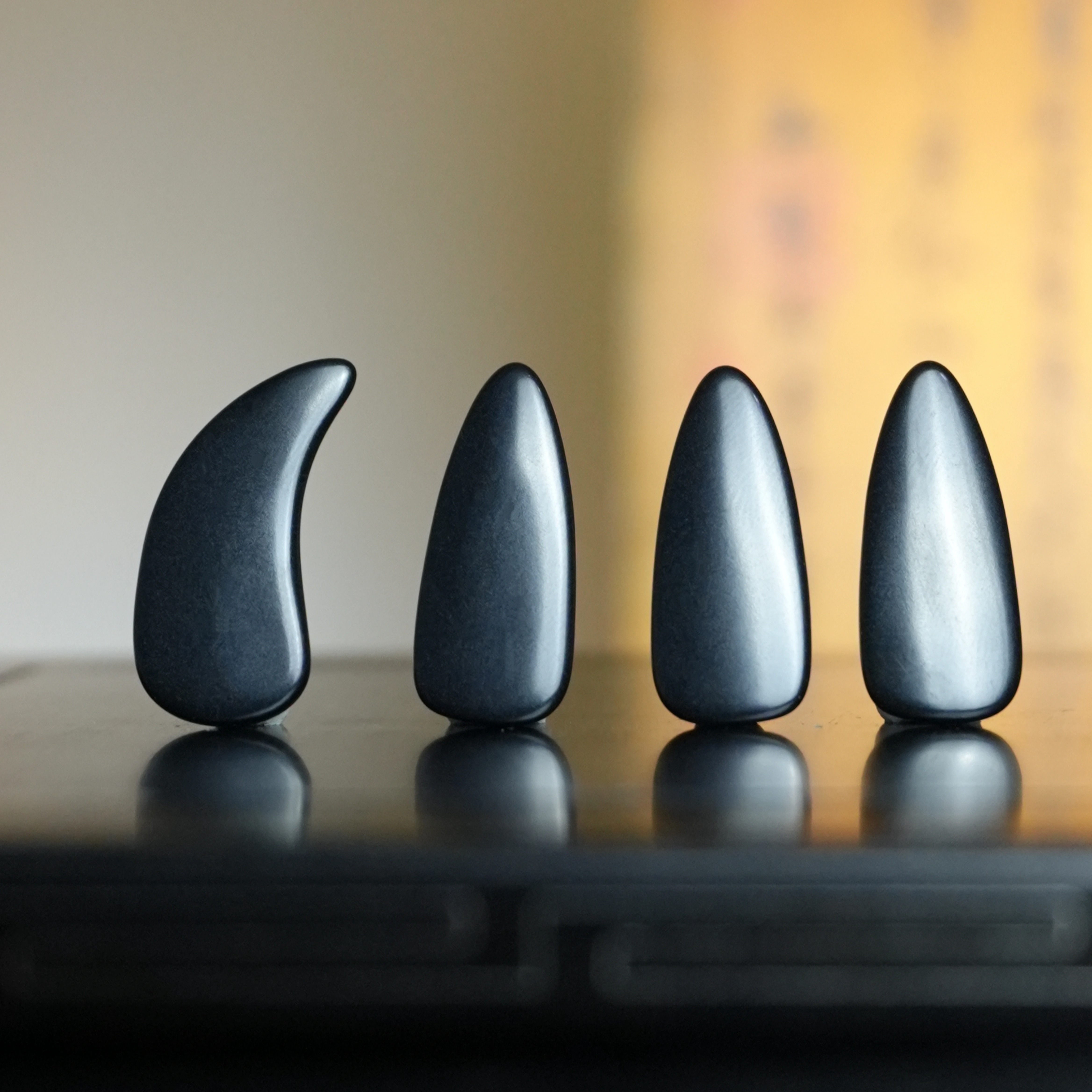 敦煌古筝指甲新款渐薄打磨黑色耐磨半结晶材质摇指神器考级艺考用