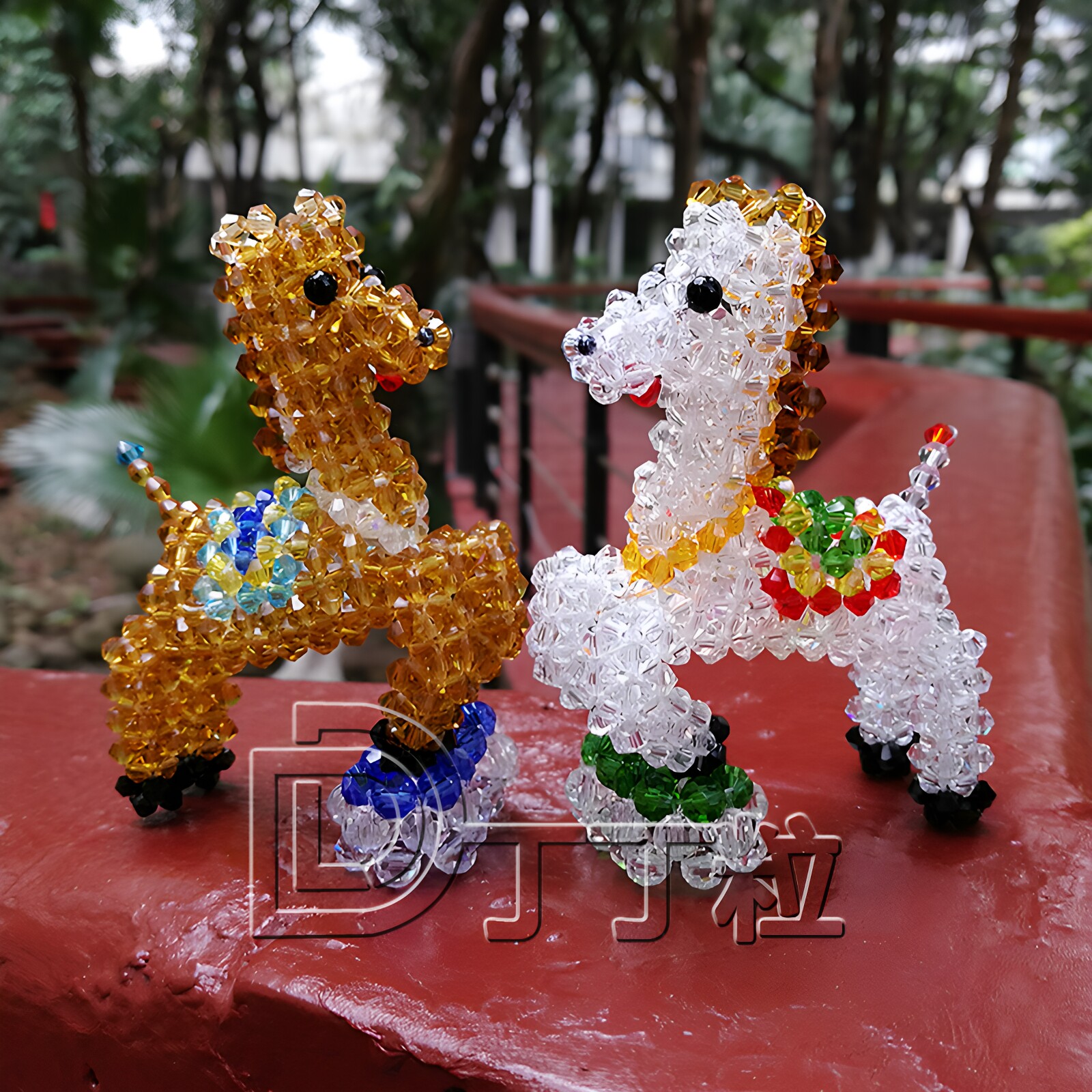 手工串珠小马成品摆件编织玻璃水晶生肖马桌面小摆设创意礼品订制