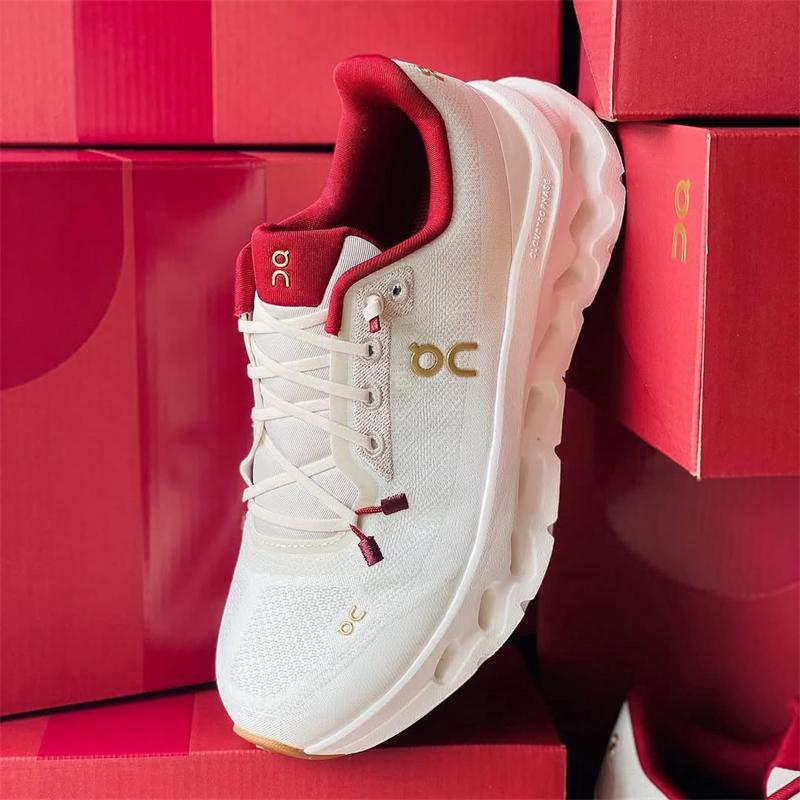 代购On昂跑 Cloudtilt 蛇年限定男女低帮防滑耐磨运动休闲跑步鞋