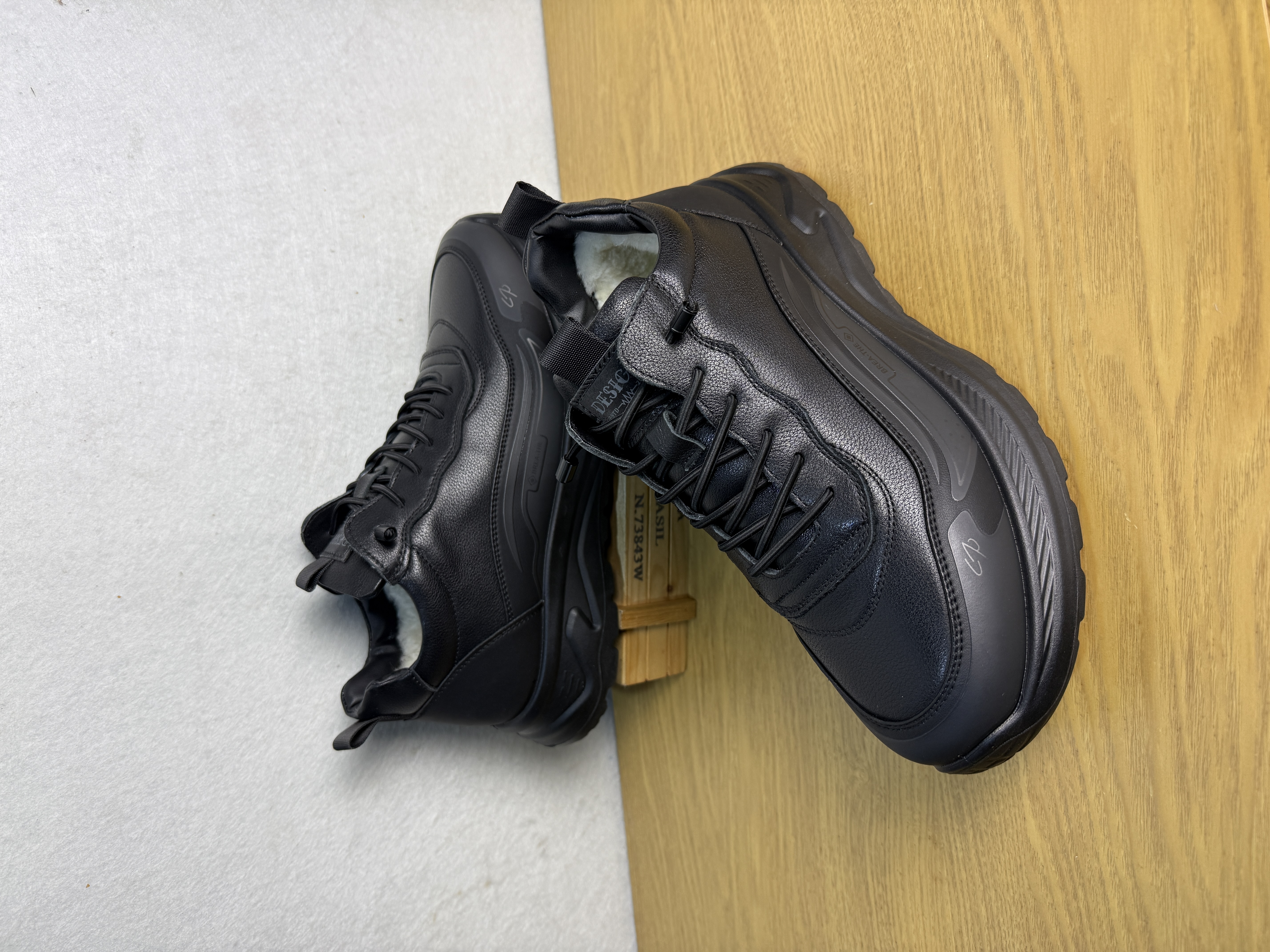 外贸头层牛皮厚底羊毛保暖舒适男棉鞋冬季皮毛一体防寒户外雪地靴