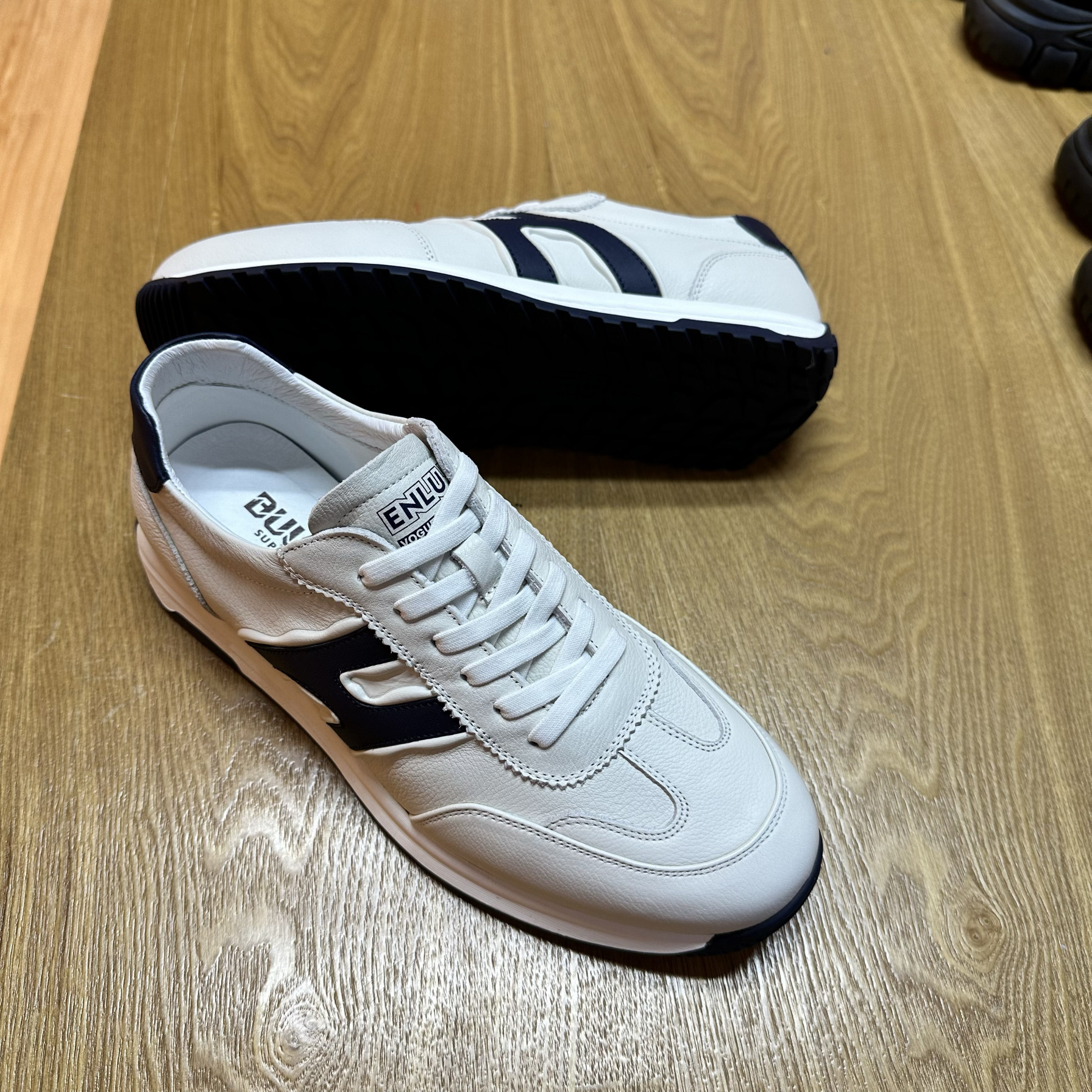 2024新款头层牛皮厚底透气舒适德训鞋真皮百搭青年户外休闲阿甘鞋