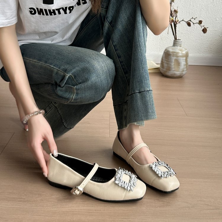2025春秋季新款一字带水钻软皮单鞋女平底网红法式气质方头玛丽珍