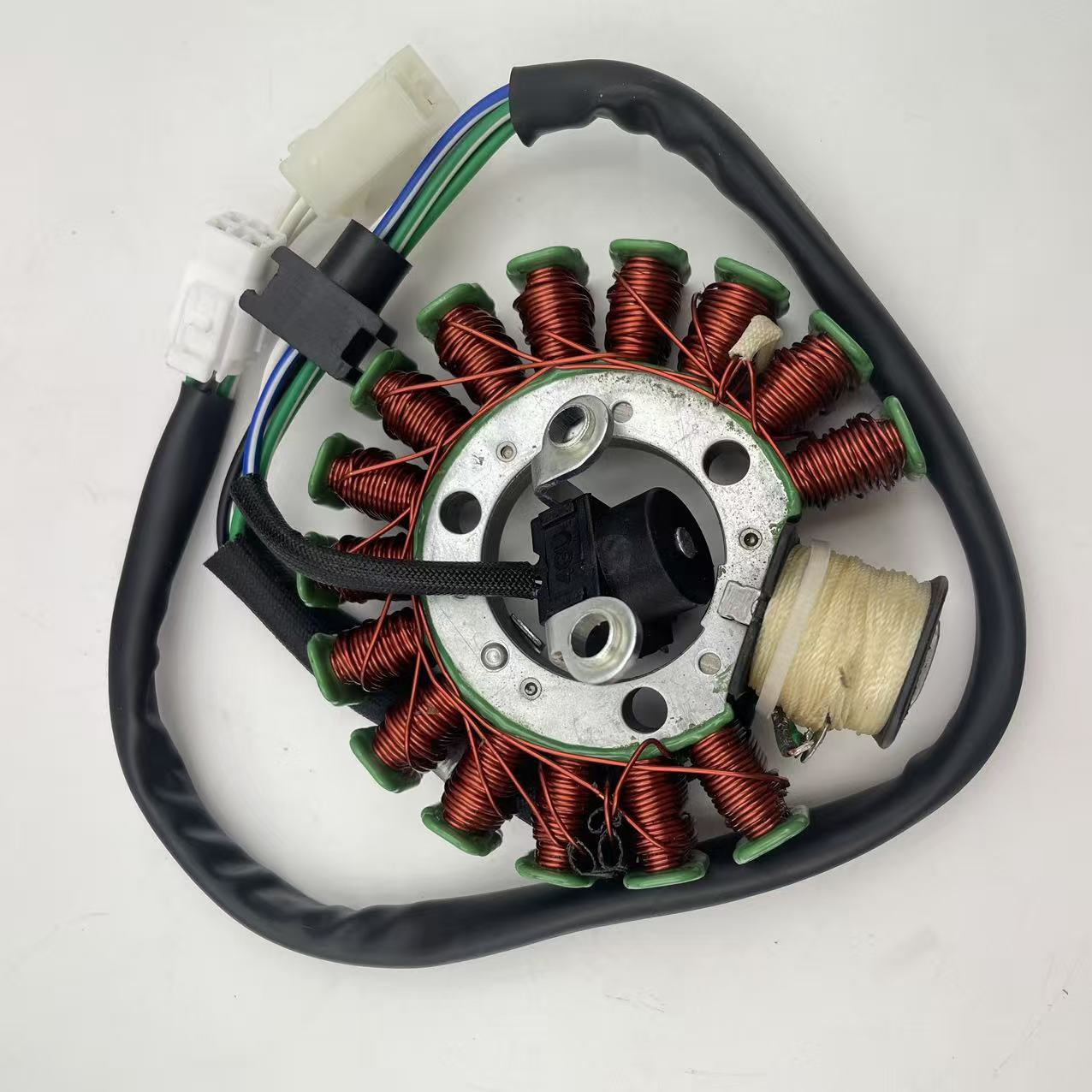 适用 珠峰雅马哈 ZF125T-7欧洲霸王欧霸125马杰斯特YP125点火线圈