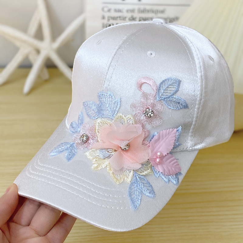 帽子女春夏天蝴蝶花朵防晒鸭舌帽休闲百搭遮阳帽时尚潮透气缎面帽