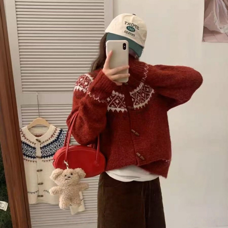 红色圣诞费尔岛提花牛角扣毛衣外套女秋冬新款复古慵懒风针织