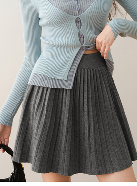 灰色松紧腰百褶裙女早秋2025新款高腰a字裙百搭显瘦减龄针织短裙
