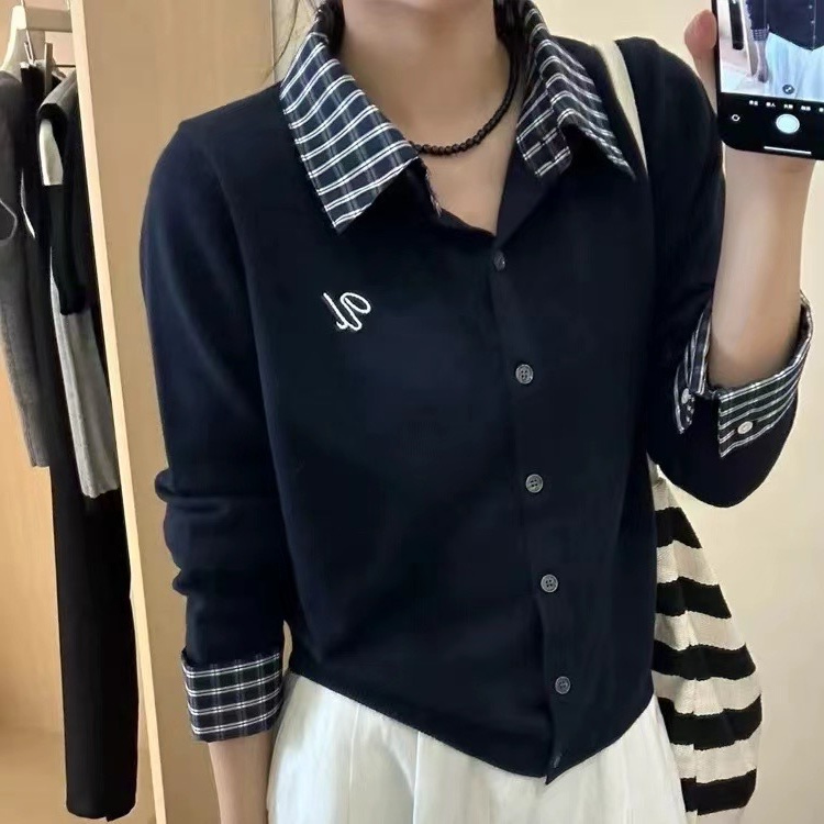 格纹袖口翻领拼接刺绣羊毛针织开衫女春季新款时尚减龄polo领上衣
